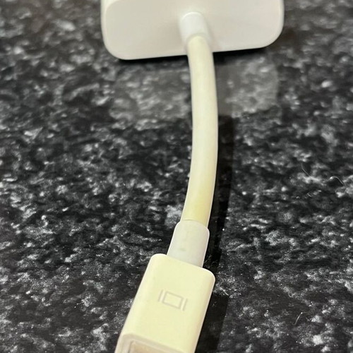 Apple Lightning to Digital AV Adapter used, no damage
