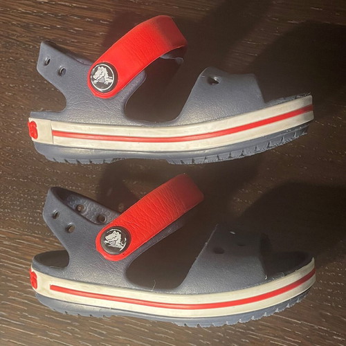 Crocs kids sandals like new, size 20-21, blue