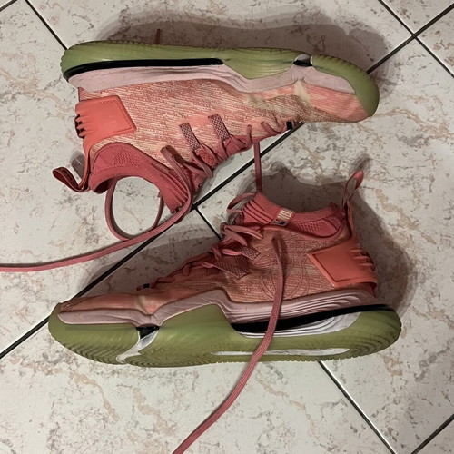 Basketball shoes size 42, pink and green