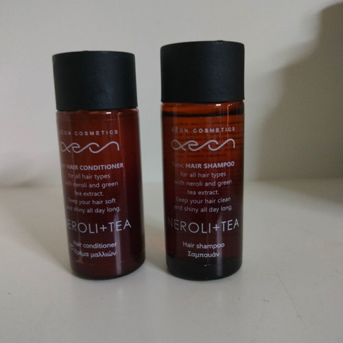 Shampoo and conditioner travel size set new