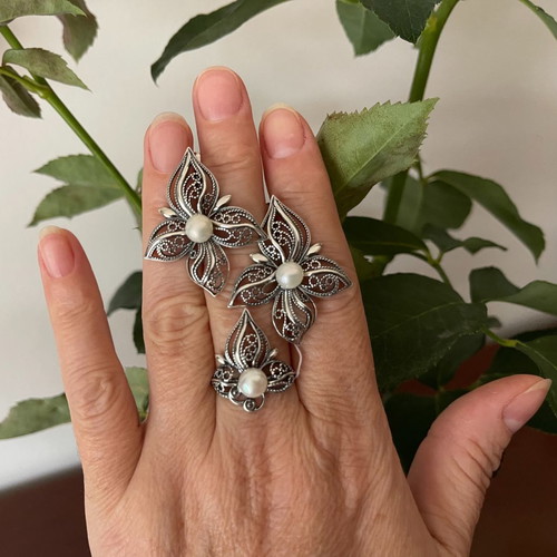 Handmade silver set ring and large filigree 925 earrings with pearls