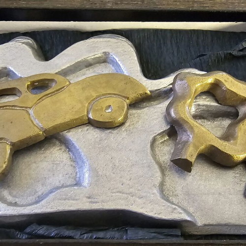 Maria Vasilaki decorative sculpture like new, assembled art object