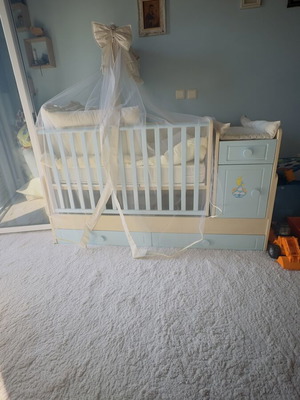 Baby cot and crib set new condition
