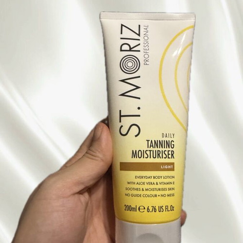 St. Moriz Professional Daily Tanning Moisturiser Light 200ml
