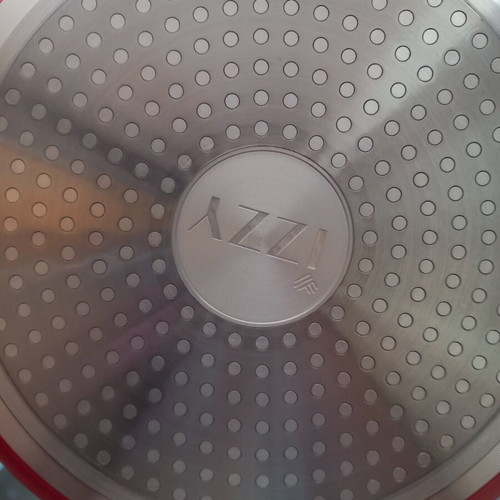 Izzy nonstick frying pan 24cm, brand new