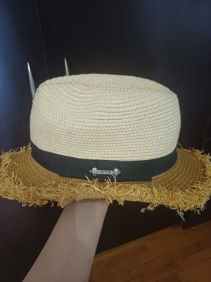Hat new, one size