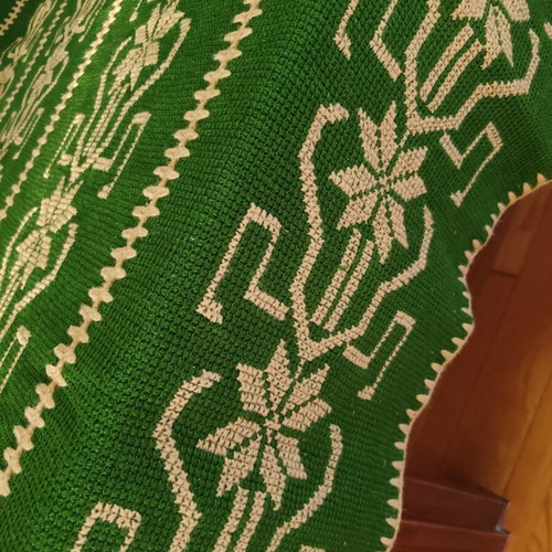 Traditional wool knitted blanket used 180x210 cm handmade