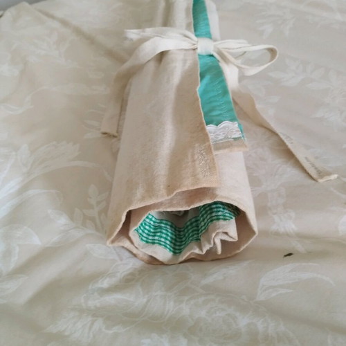 Knitting needles like new with handmade case