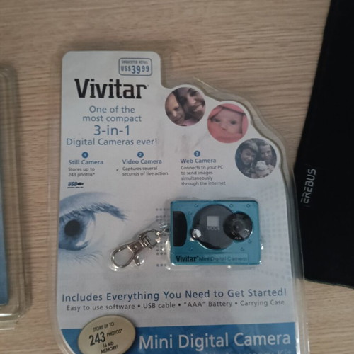 Vivitar digital camera like new