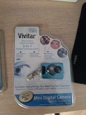 Vivitar digital camera like new