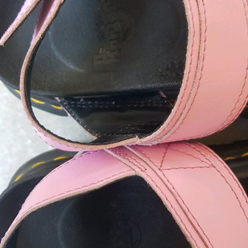 Dr Martens sandals with pink fur like new, size 37