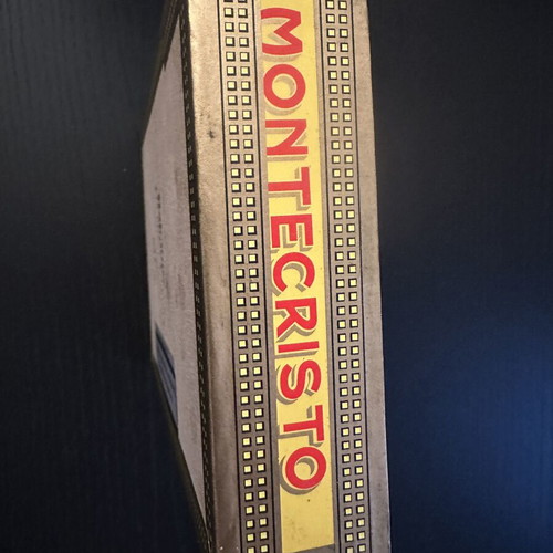 Montecristo No. 4 Wooden Cigar Box used, authentic Cuban