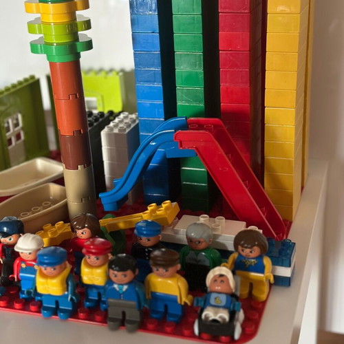 Various LEGO TUBLO used