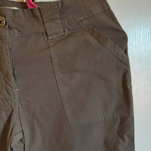 Capri summer bermuda pants green, like new, sizes S/M