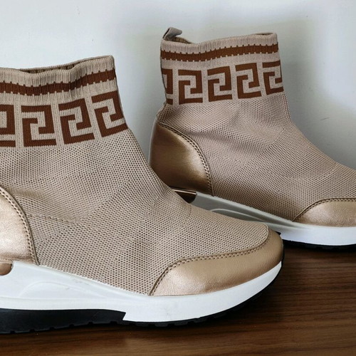 Sock sneakers pink beige with meander pattern new