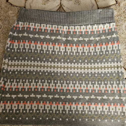 H&M girls' knitted skirt like new, grey, for 8 years old