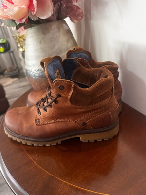 Wrangler boots made of natural leather and suede like new, size 44, beige