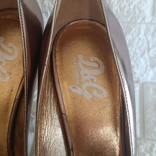 Dolce & Gabbana peep toe metallic heels used, size 37, gold