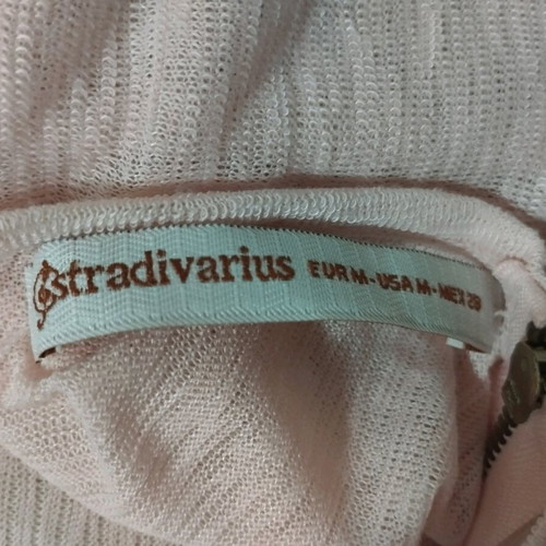 Stradivarius top like new, salmon color, size M