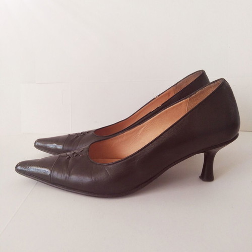 Pointed black pumps used size 39 with 6cm heel