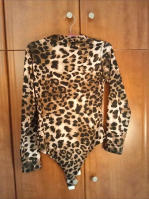Leopard bodysuit like new, size M