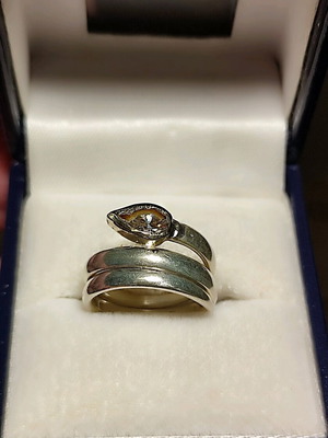 Women's ring in 925 silver like new