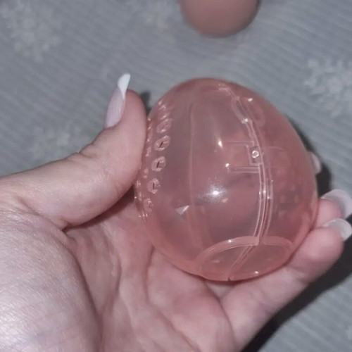Beauty blender case pink plastic with ventilation holes