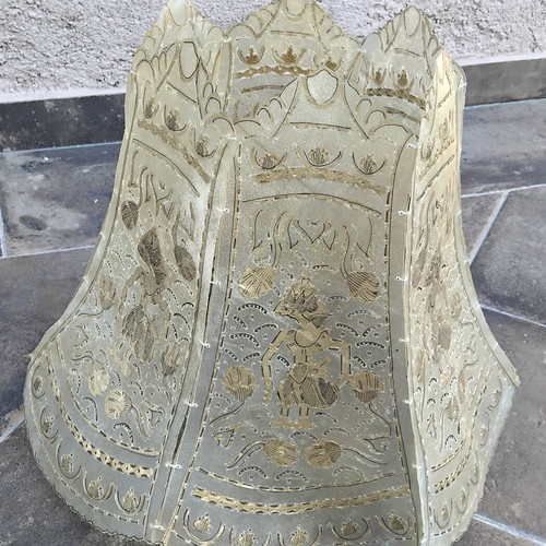 Vintage lamp shade made of parchment with Wayang design, like new