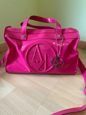 ArmaniJeans barrel-shaped handbag fuchsia like new