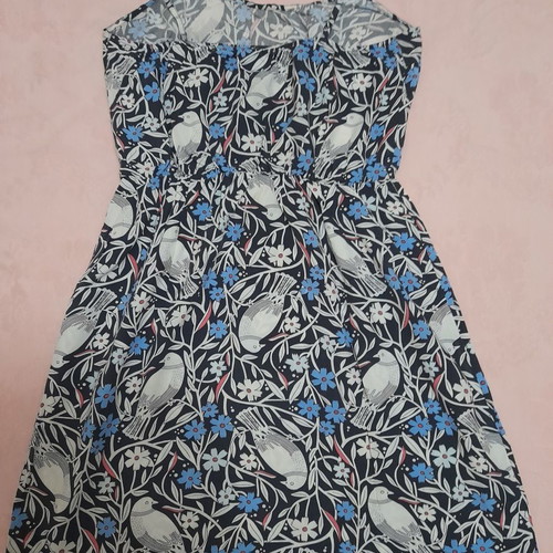 Old Navy dress spaghetti strap used, size XS, bird print