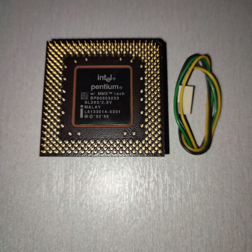 Pentium 233MHz MMX Intel with integrated cooler used