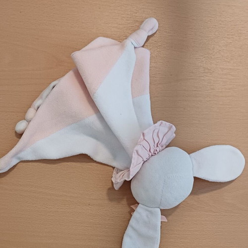 Baby comforter bunny soft like new for girl