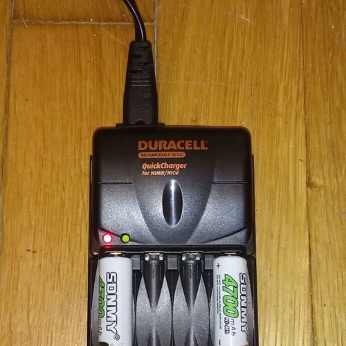 Duracell charger for AA/AAA batteries used