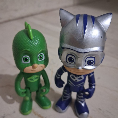 Pajamas Heroes figures like new, set of 2