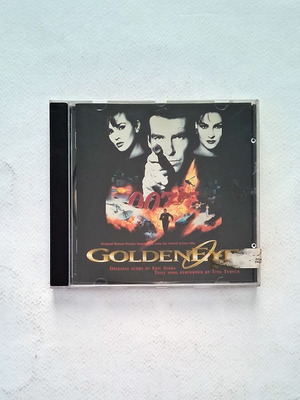 James Bond 007 Goldeneye саундтрак лимитирано издание златно CD употребяван