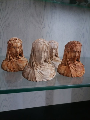 Sculptures set of 4 new, plaster and acrylic
