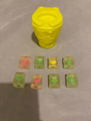 The Trash Pack Frozen 8 Figures with Yellow Toilet Can used