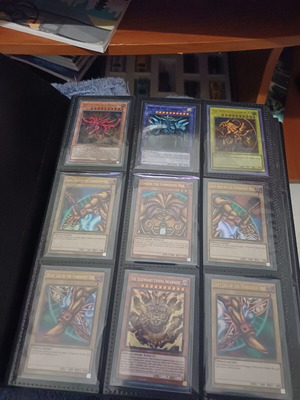 Συλλογή καρτών Yu-Gi-Oh! με βιβλίο σαν καινούργιο