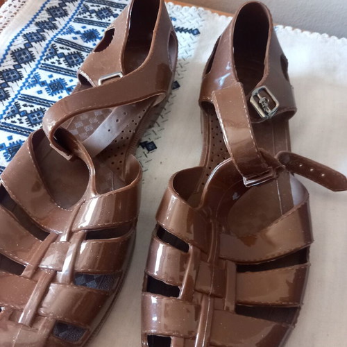 Buffalo brown beach shoes sizes 44 and 45