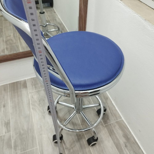 Swivel chair with wheels used