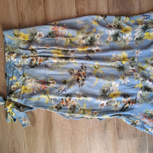 Stradivarius floral summer skirt like new, size L