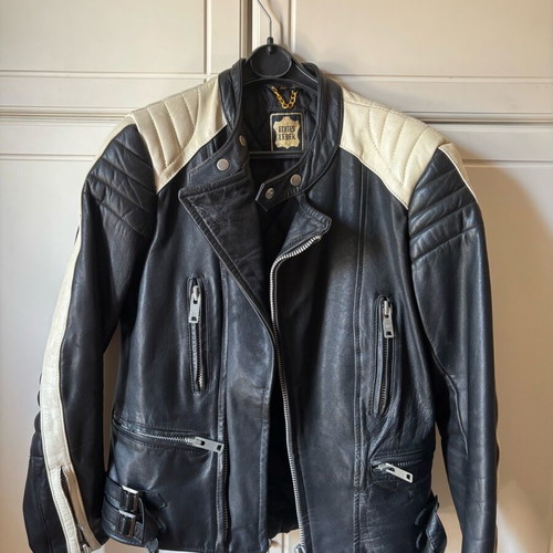 Leather motorcycle jacket vintage unisex small/medium like new
