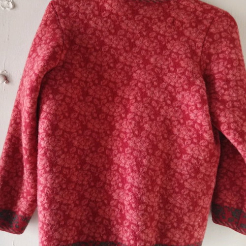 Wool cardigan like new, red with buttons