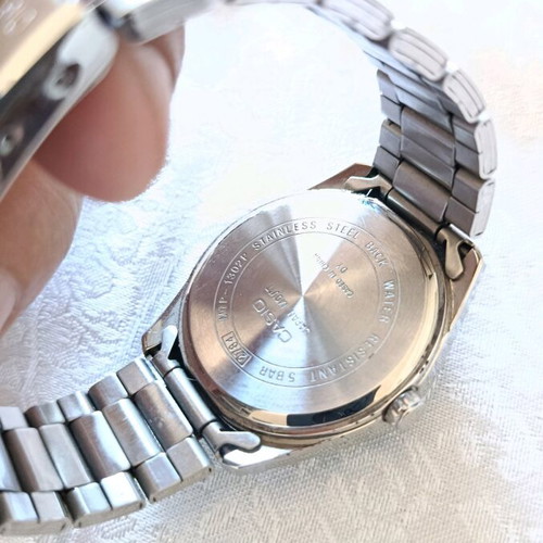 Casio wristwatch used, lightweight with analog display