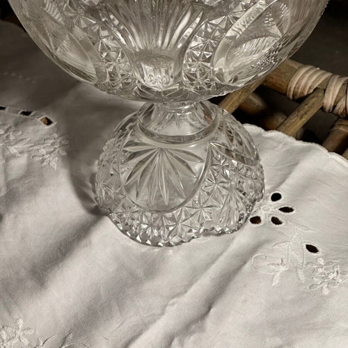 Crystal fruit bowl used with embossed design and foot