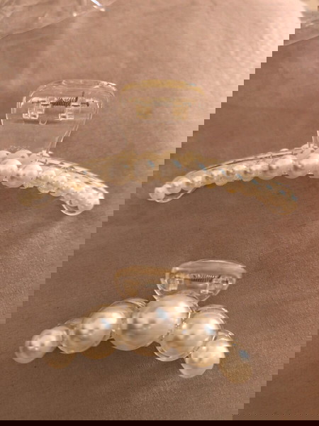 Claw clips