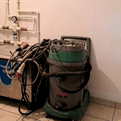 Εξοπλισμός πλυντηρίου αυτοκινήτων σαν καινούργιος