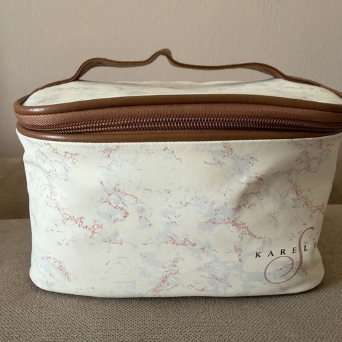 Toiletry bag with large capacity for creams and cosmetics
