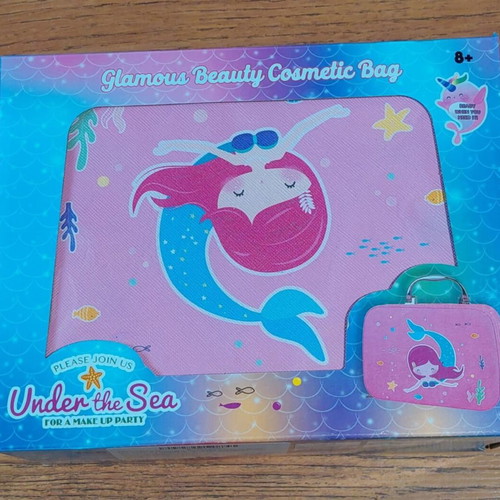 Children's makeup set new with cosmetic bag, pink