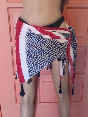 Accessorize scarf-pareo like new, animal print, black and red